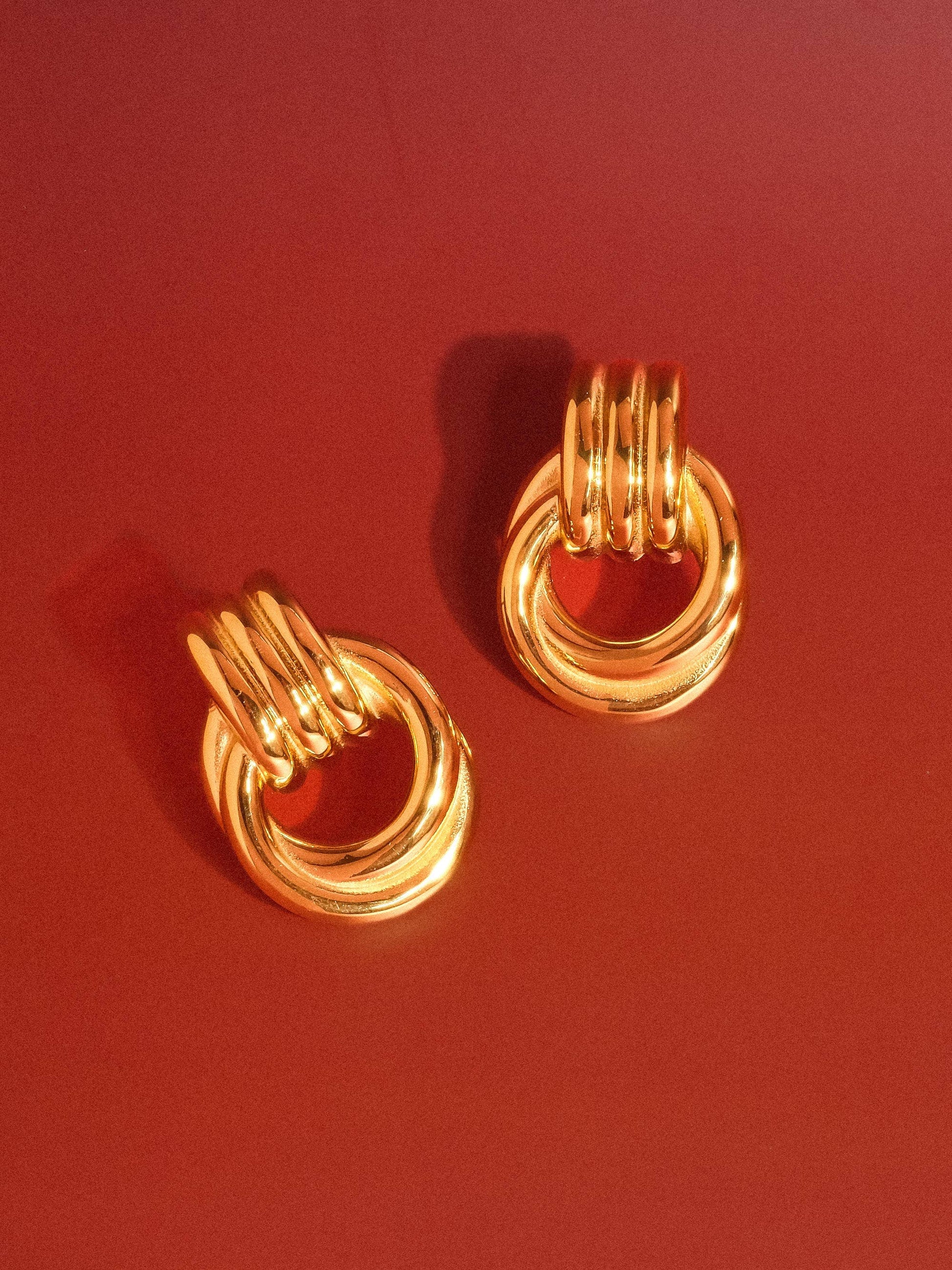 Wanda 18K Gold and Silver Non-Tarnish Classic Hoop Earring