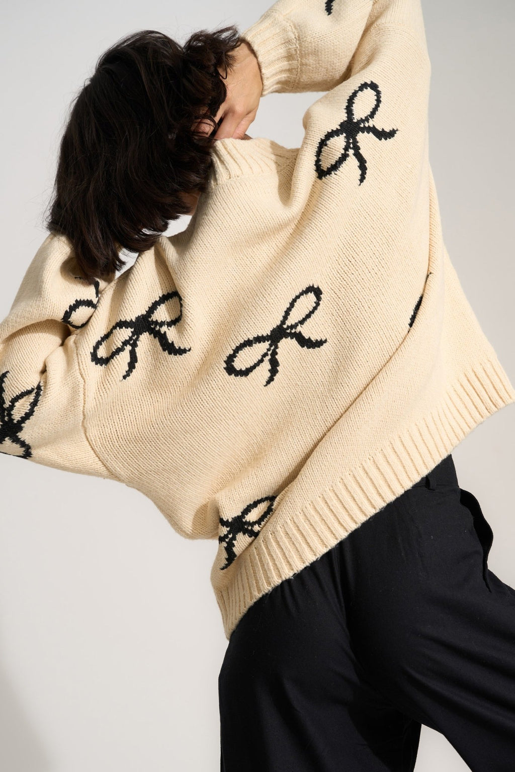 Bellamy Chunky Knit Pullover - Creme Bow - Addie Rose Boutique - Austin