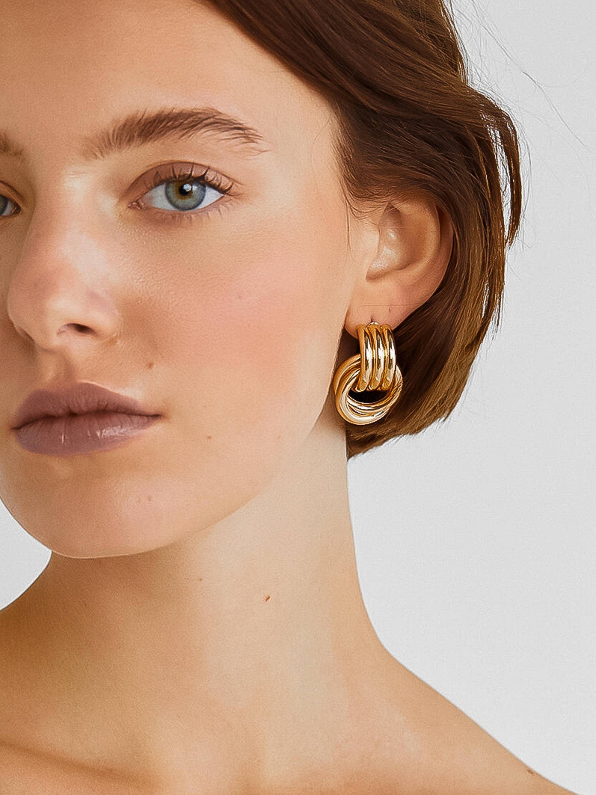 Wanda 18K Gold and Silver Non-Tarnish Classic Hoop Earring