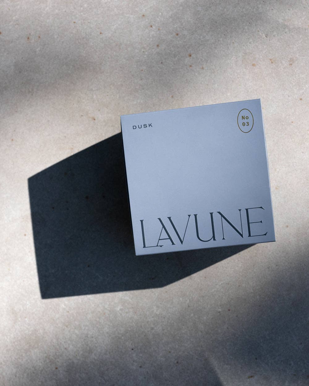 Lavune - N˚02 Dusk Candle | Black Tea & White Florals