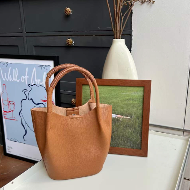 Daisy Small Tote Crossbody Bag w/Cosmetic Pouch