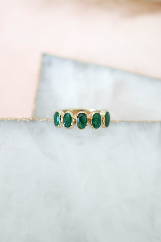 Nova Emerald Ring in Gold