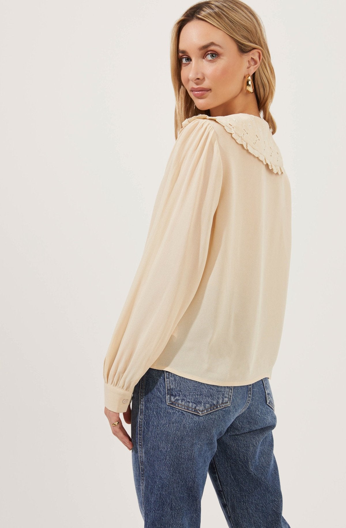 Evelyn Frilly Collar Button Down